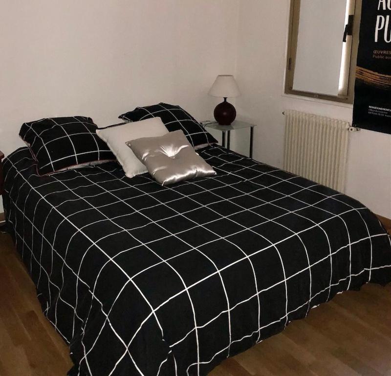 Serenity Chambre D'Hote Au Calme Des Maitres Tibetains Y Ont Sejourne 15 Mn Des Plages Lägenhet Mougins Exteriör bild